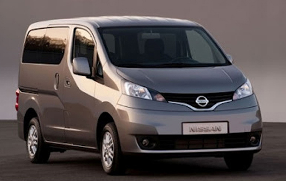 Nissan Evalia review, details, photos, price in india