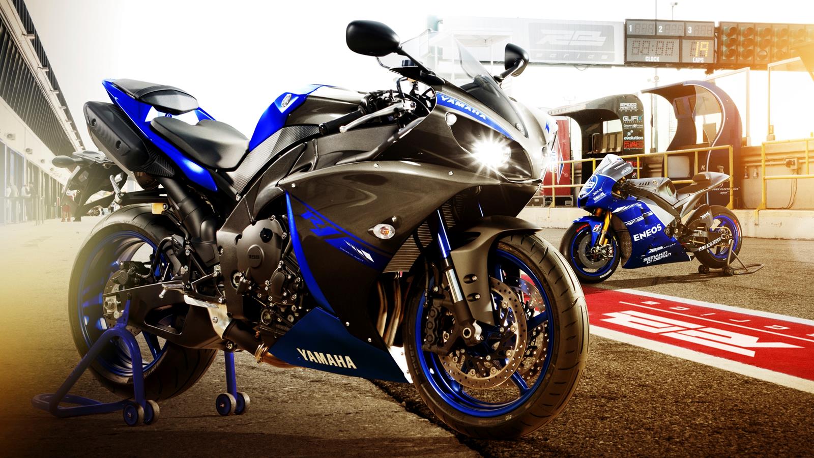 2014 Yamaha YZF-R1 Images, Wallpapers and Photos