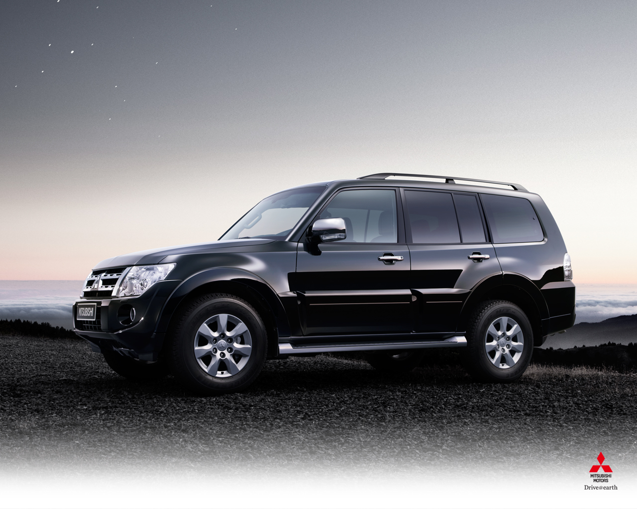 Mitsubishi Montero 3Quarter Front 39;Black39;