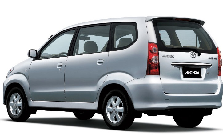 what is the price of toyota avanza in india #5