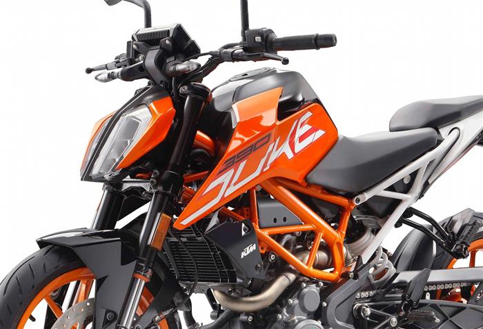 2017 KTM 390 Duke - Showing 2017-KTM-Duke-390-18.jpg