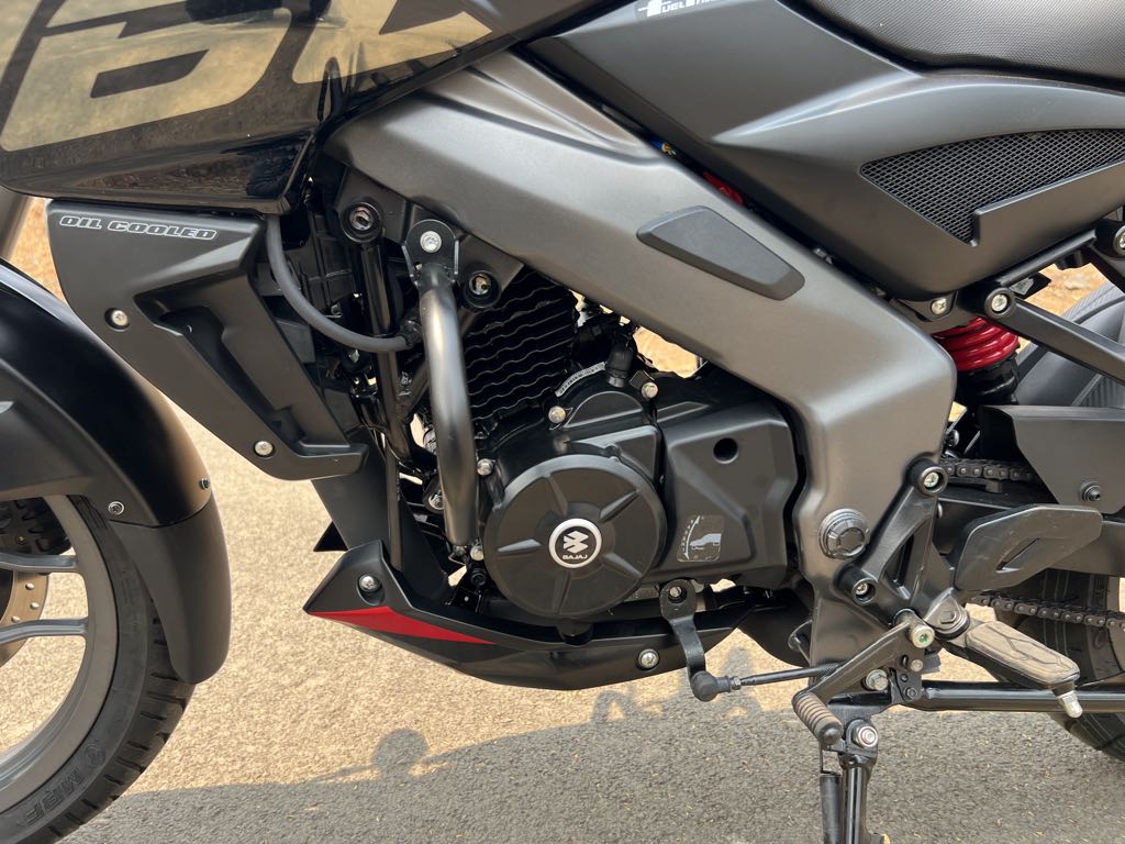 2023 Bajaj Pulsar NS160 Live Photo 6 - 2023 Bajaj Pulsar NS160 Launched in India - Gets USD Forks! 2023 Bajaj Pulsar NS160 Live Photo 6