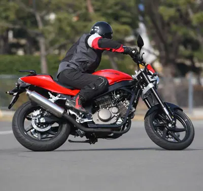 Hyosung_GT250_1.jpg