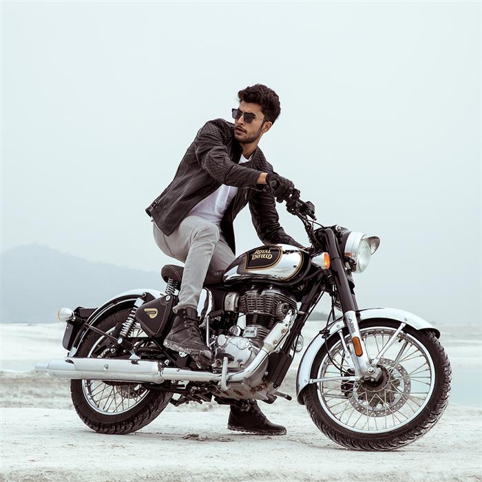 New Royal Enfield Classic 350 Official Wallpaper New Royal Enfield Classic 350 Official Wallpaper