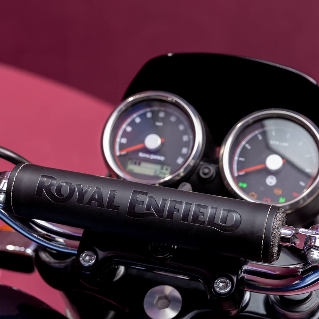 2023 RE INT 650 New 4 - 2023 Royal Enfield Interceptor 650 Launched in India at Rs 3.03 Lakh 2023 RE INT 650 New 4