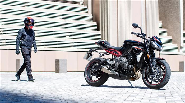 New street triple r hotsell