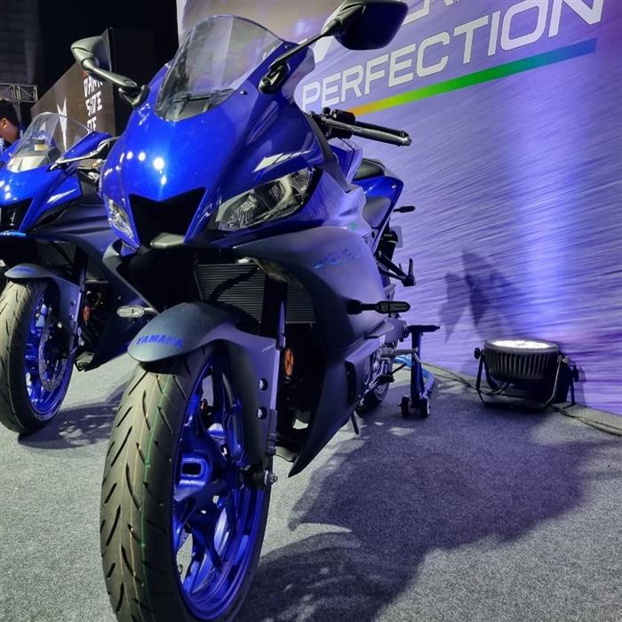 Yamaha YZF-R3 2019 Images, See Yamaha YZF-R3 2019 Photos in Thailand |  ZigWheels