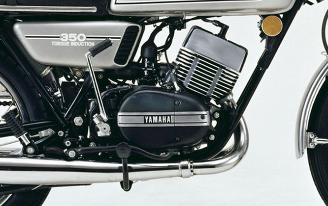 Yamaha RD350 Engine