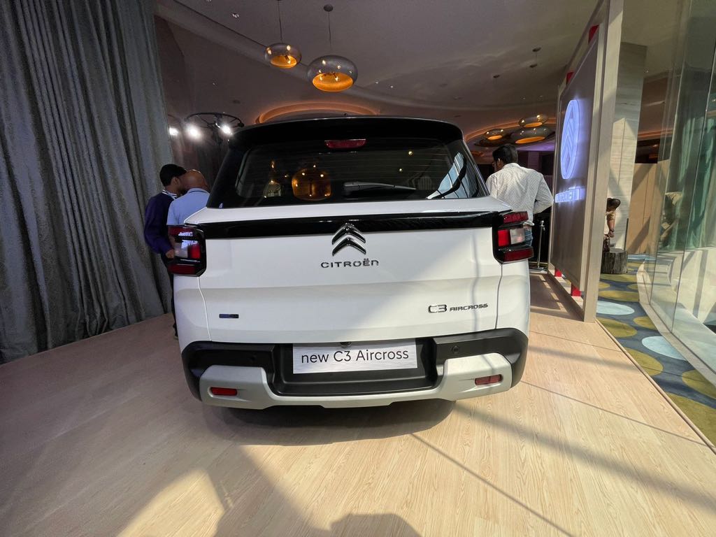 Citroen C3 Aircross SUV Makes Official Debut in India; Rivals Hyundai Creta - angle