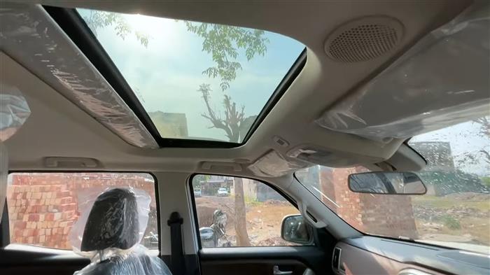 Mahindra Scorpio-N Sunroof Leakage image