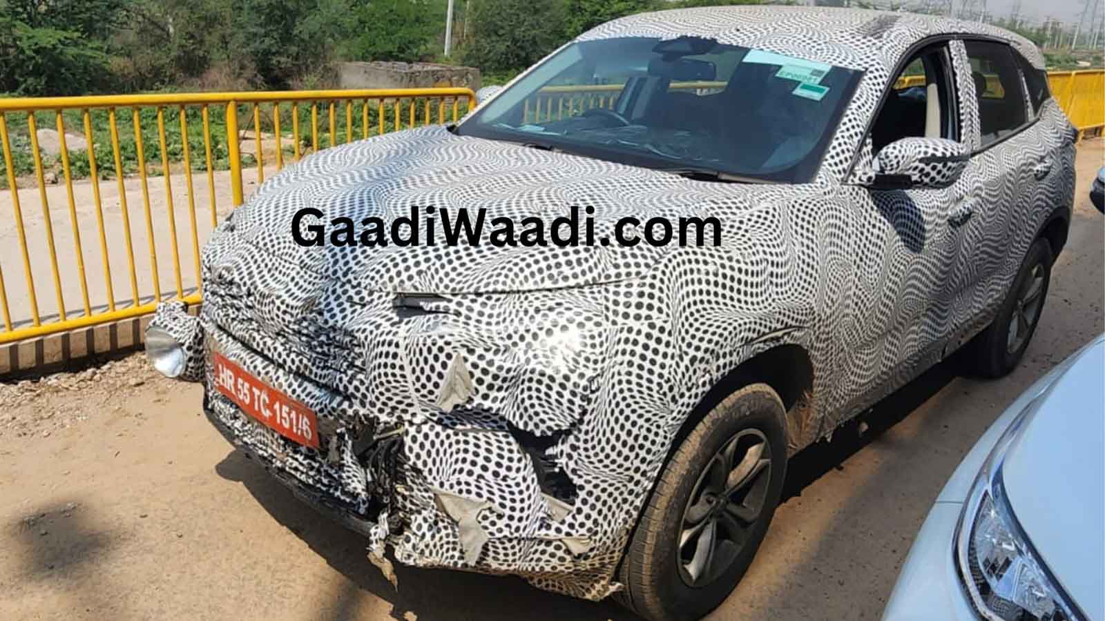 2023 Tata Harrier SUV Spotted Again - Interiors Fully Revealed! - photo