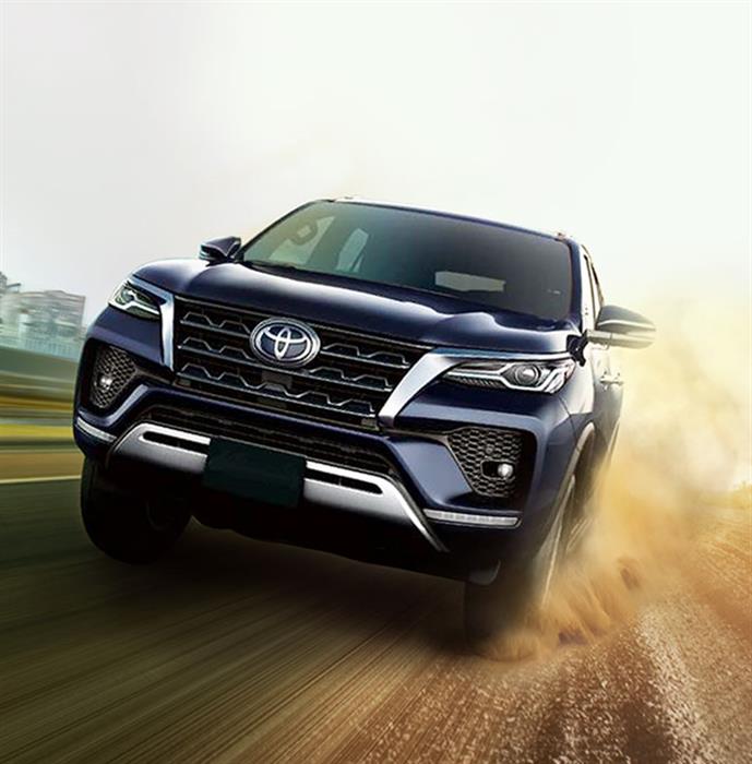 Fortuner toyota truck hi-res stock photography and images - Alamy