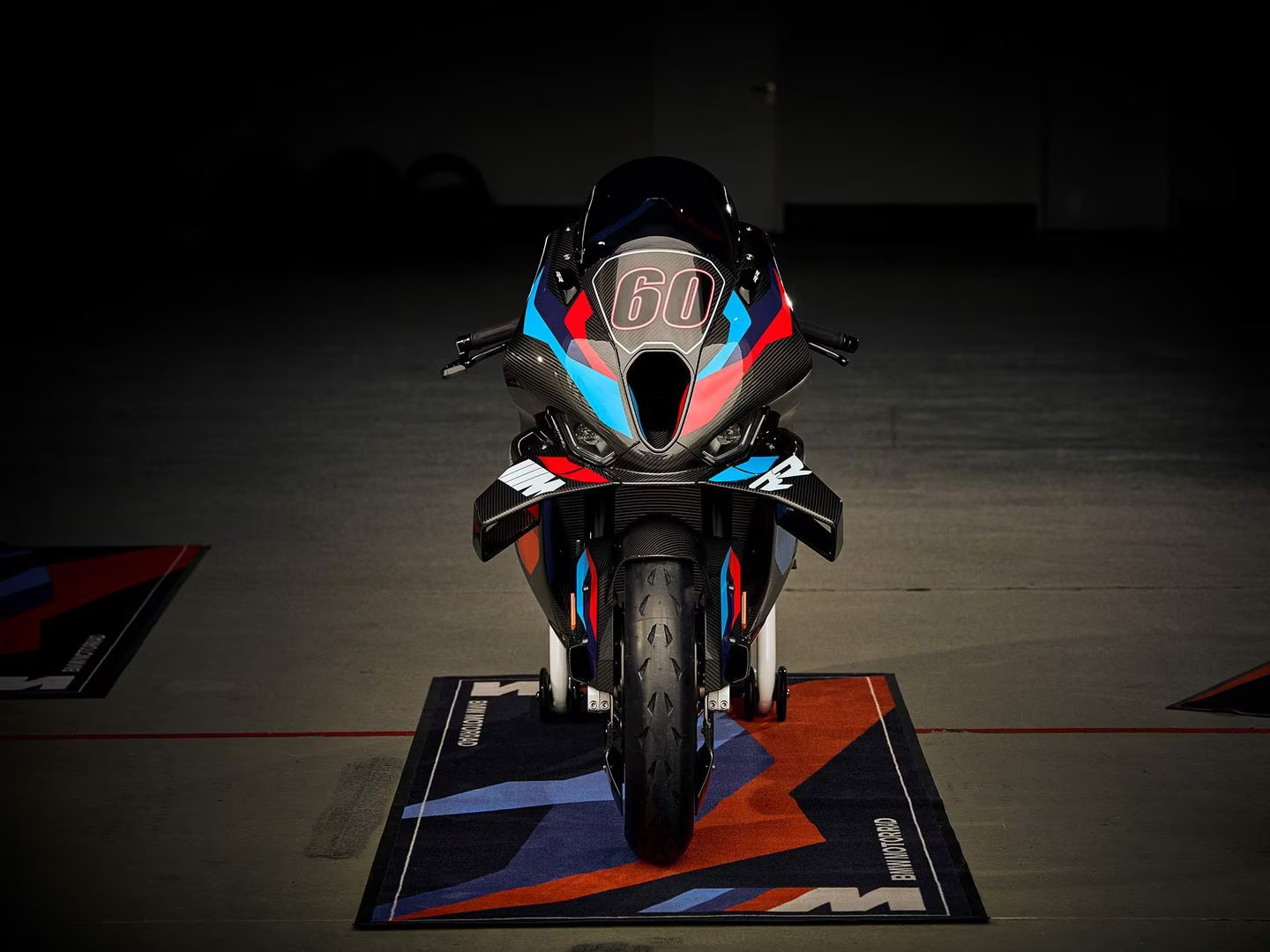 BMW's Most Expensive Superbike Launched in India at Rs 49 lakh - closeup