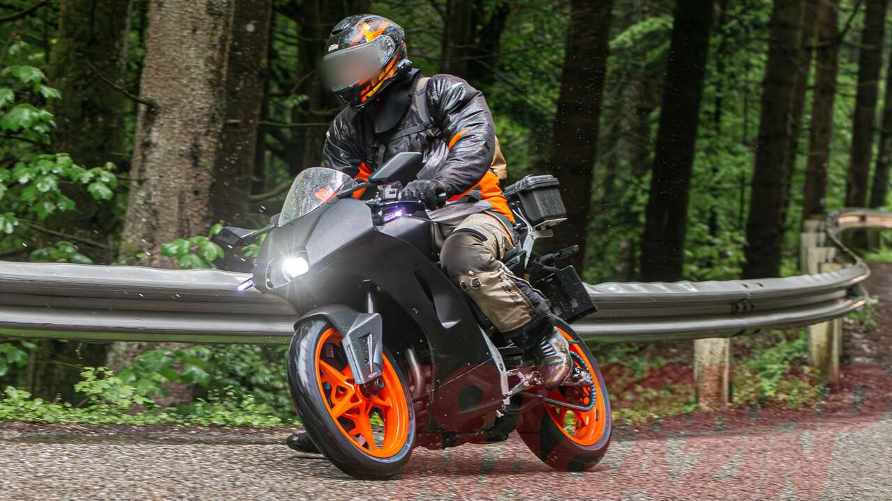 2024 KTM RC 390 Fully Revealed - Here Are The Latest Photos - portrait