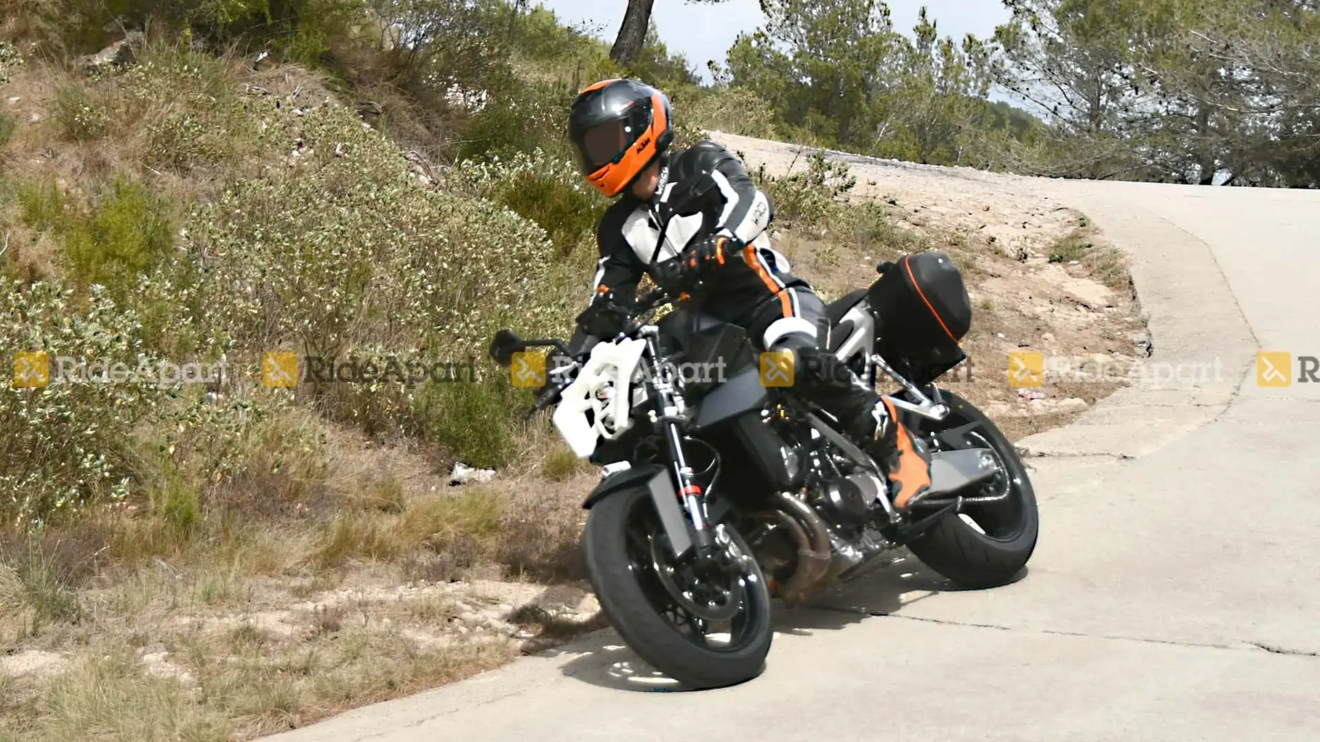 New KTM Duke 990 Spotted Testing - Coming To India? - angle