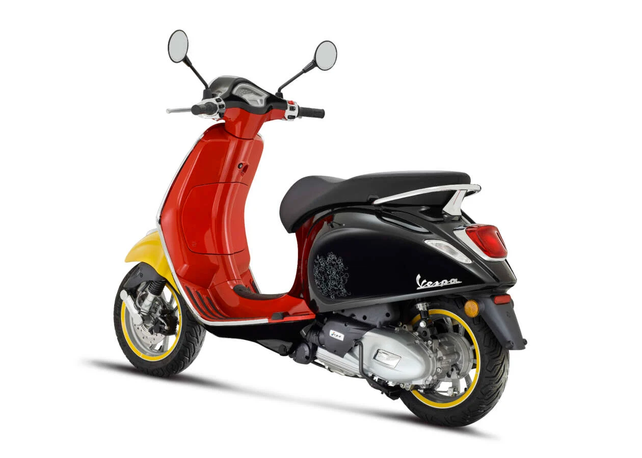 Vespa Mickey Mouse Edition Makes Official Debut - Looks Eye-Catching! - bottom