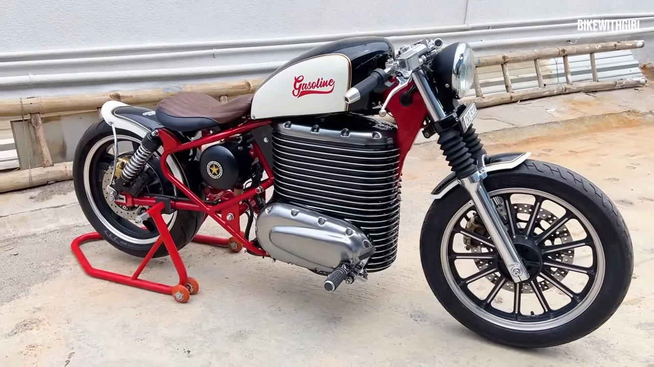 1984 Royal Enfield Standard Motorcycle Converted Into Electric Bobber - view