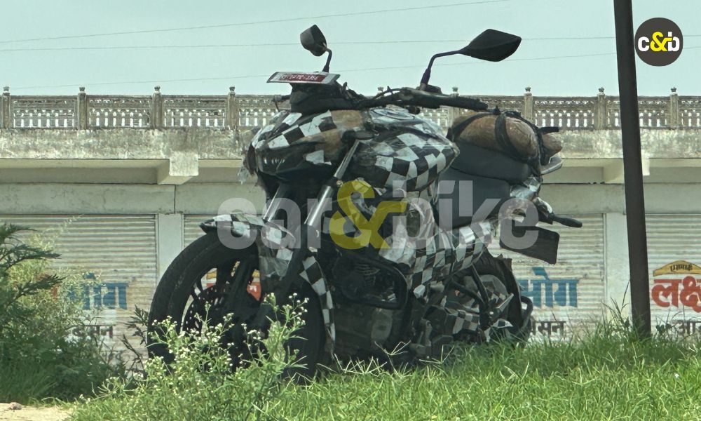 Upcoming 125cc and 200cc Hero Motorcycles Spotted Together in Jaipur - close up
