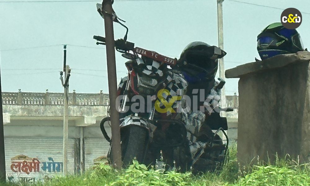 Upcoming 125cc and 200cc Hero Motorcycles Spotted Together in Jaipur - portrait