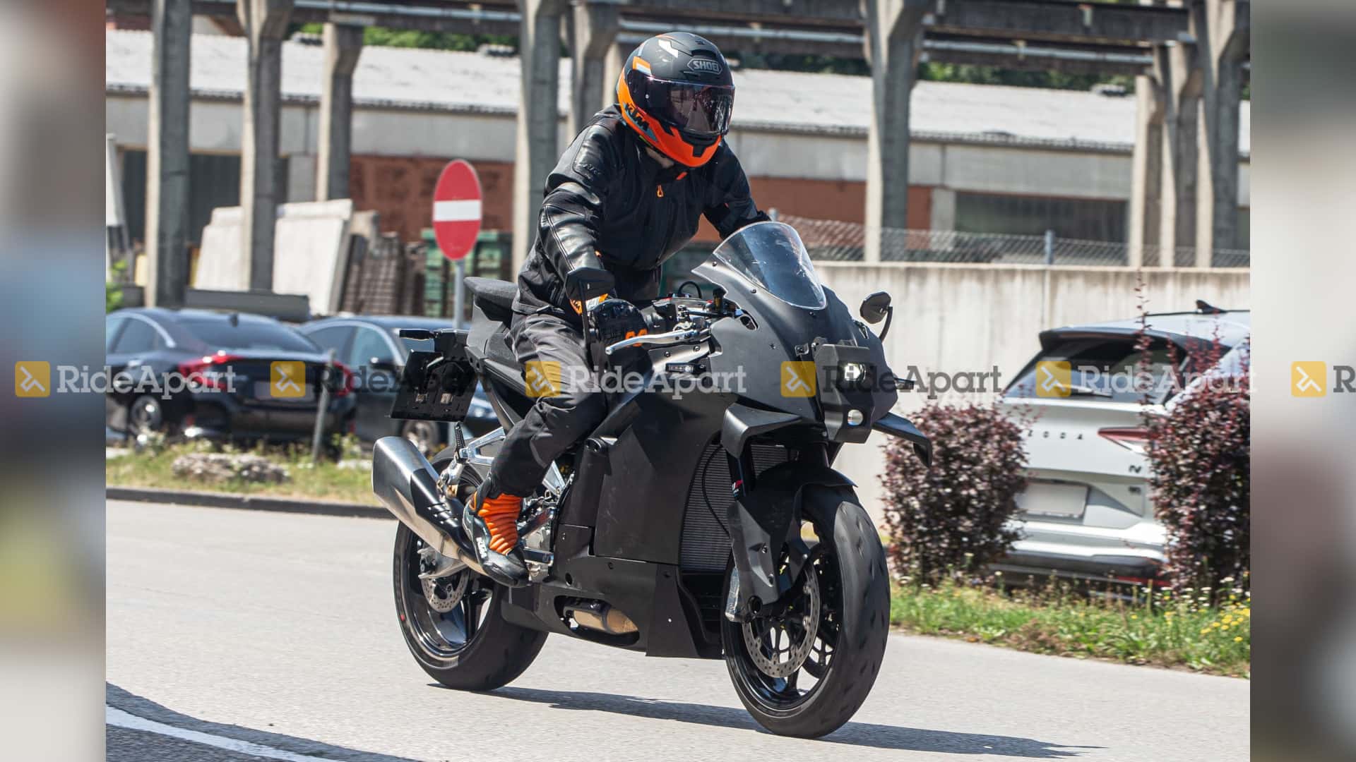 KTM RC990 1 - KTM RC 990 Sports Bike Spotted - The Faired Version of Duke 990 KTM RC990 1