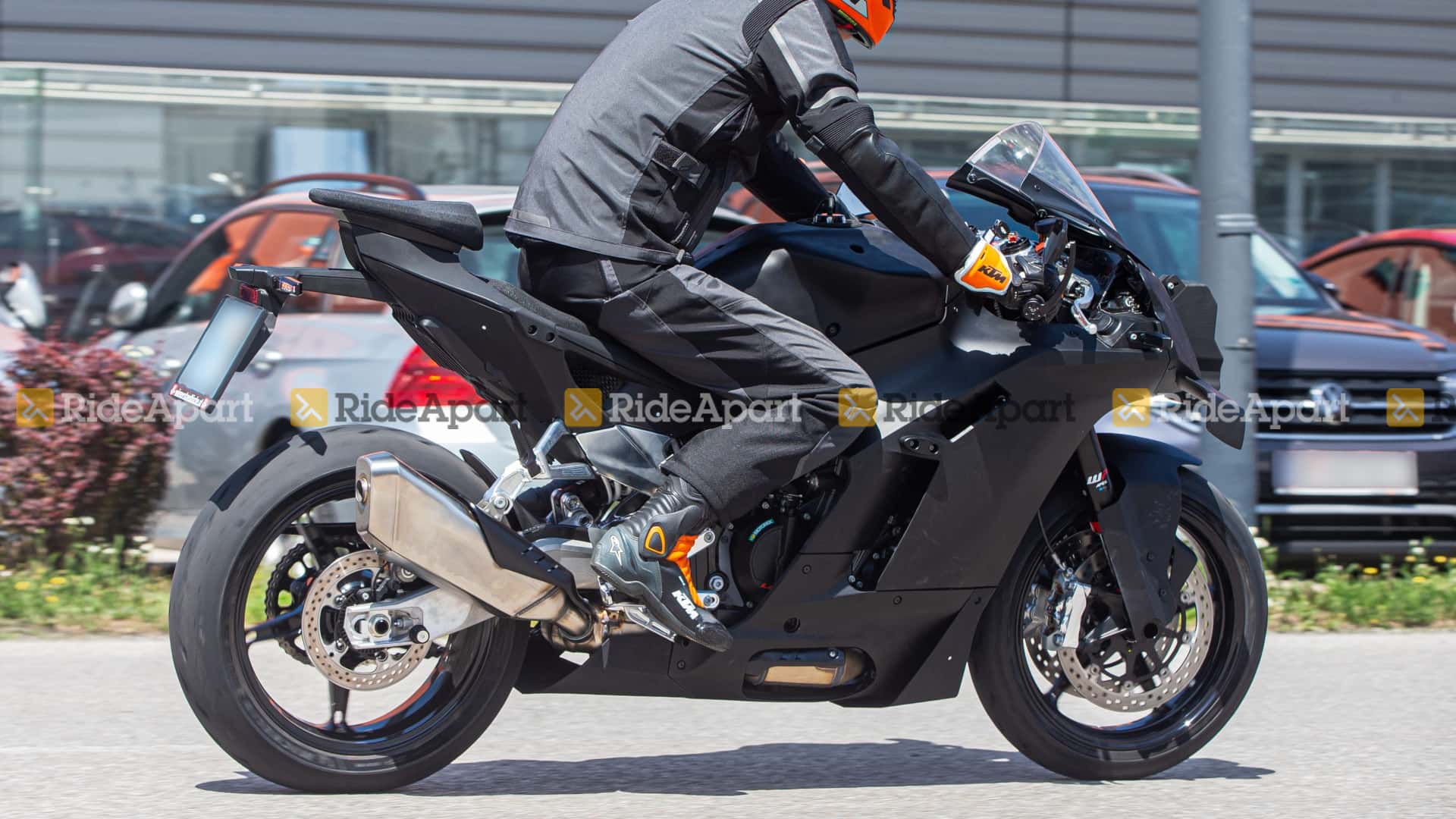 KTM RC990 2 - KTM RC 990 Sports Bike Spotted - The Faired Version of Duke 990 KTM RC990 2