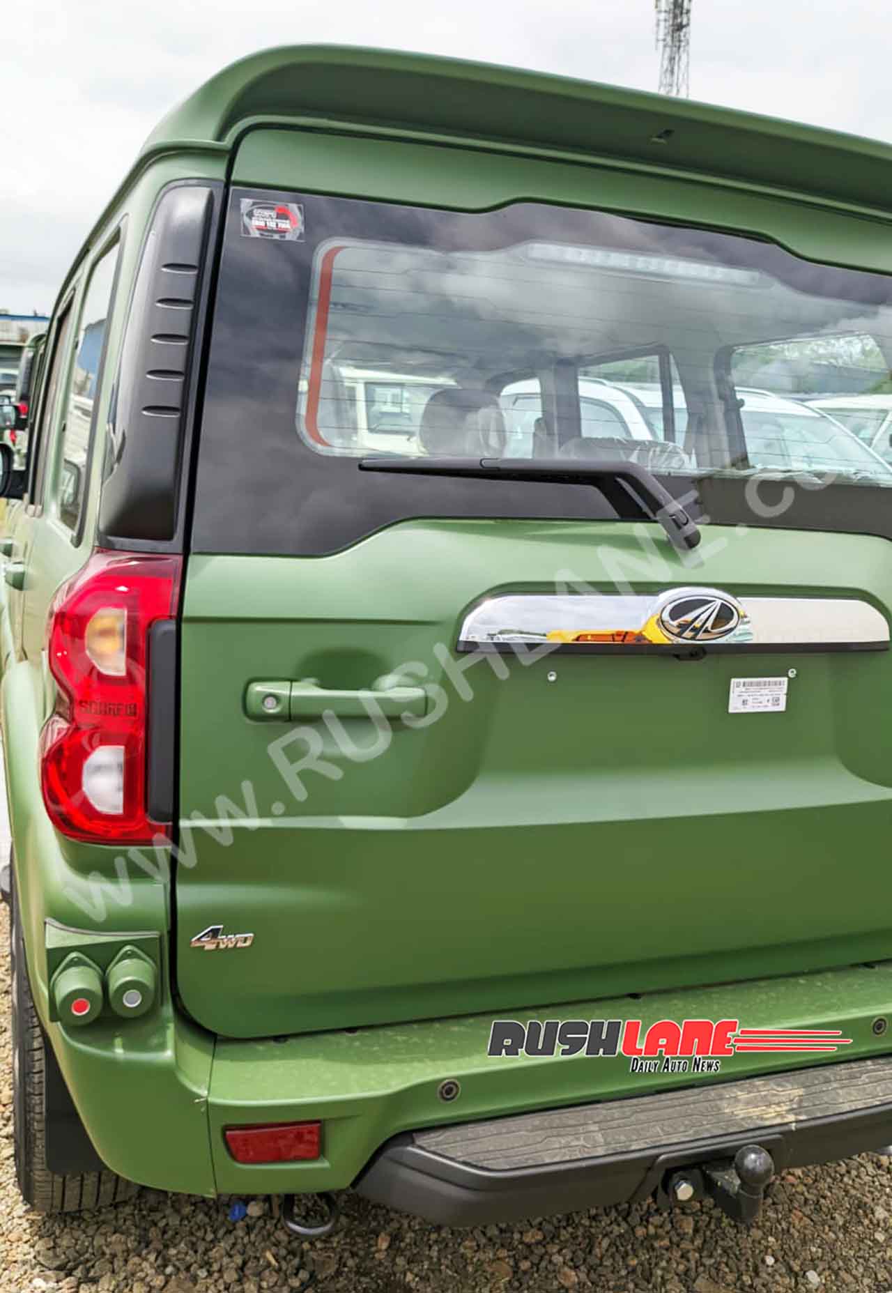 Mahindra Scorpio Classic Army Model 6 - Mahindra Scorpio Classic Army Green Model Deliveries Commence - Live Photos Mahindra Scorpio Classic Army Model 6