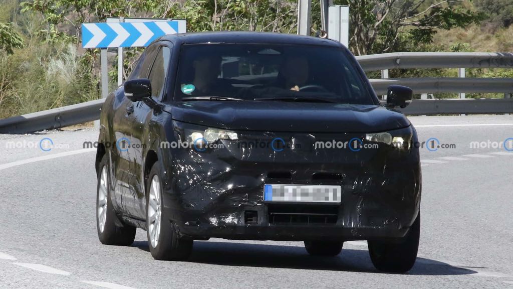 Suzuki eVX Road-Ready Prototype Spied in Southern Europe - Report - closeup