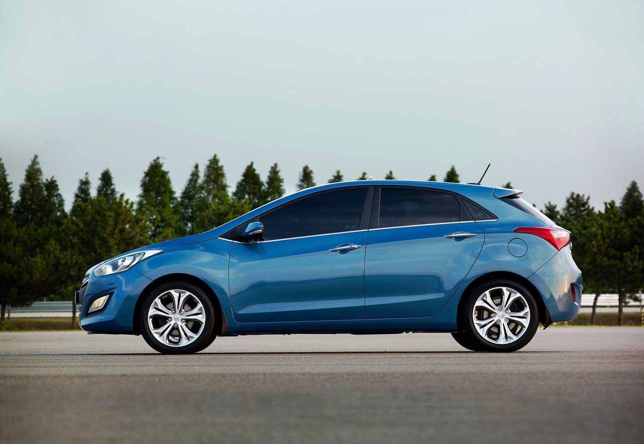 Hyundai i30 - Showing Hyundai-i30_2012_New_1.jpg