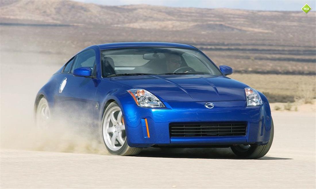 Nissan 350z бело синий