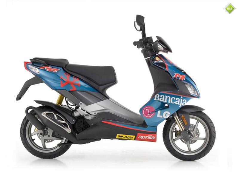 r30 scooty price