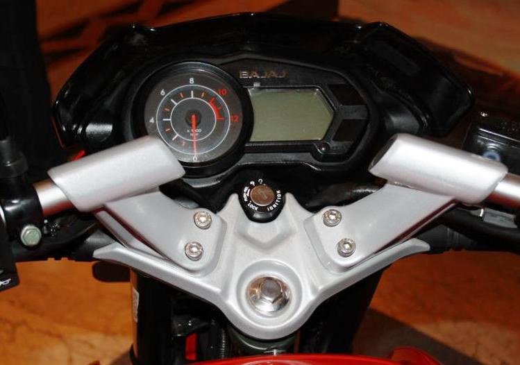 bajaj pulsar 220 key set price