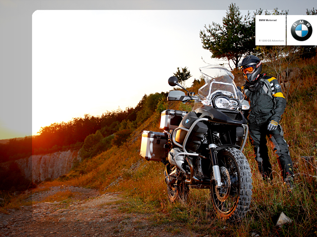 BWM R1200GS Adventure Front 3-Quarter