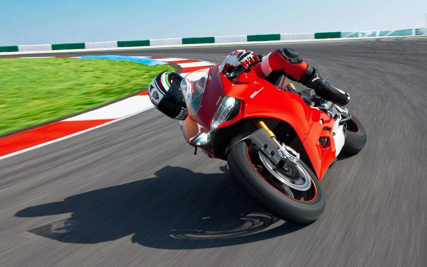 1199 Panigale - Showing 2012_Ducati_1199_Panigale_17.jpg