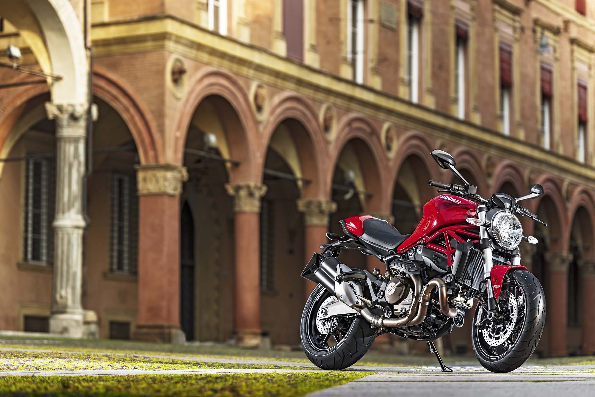 Сайт нового мотоцикл. Ducati Monster 821. Мотоцикл Ducati Monster 821. Ducati Monster 821 2015. Ducati Monster 2015.