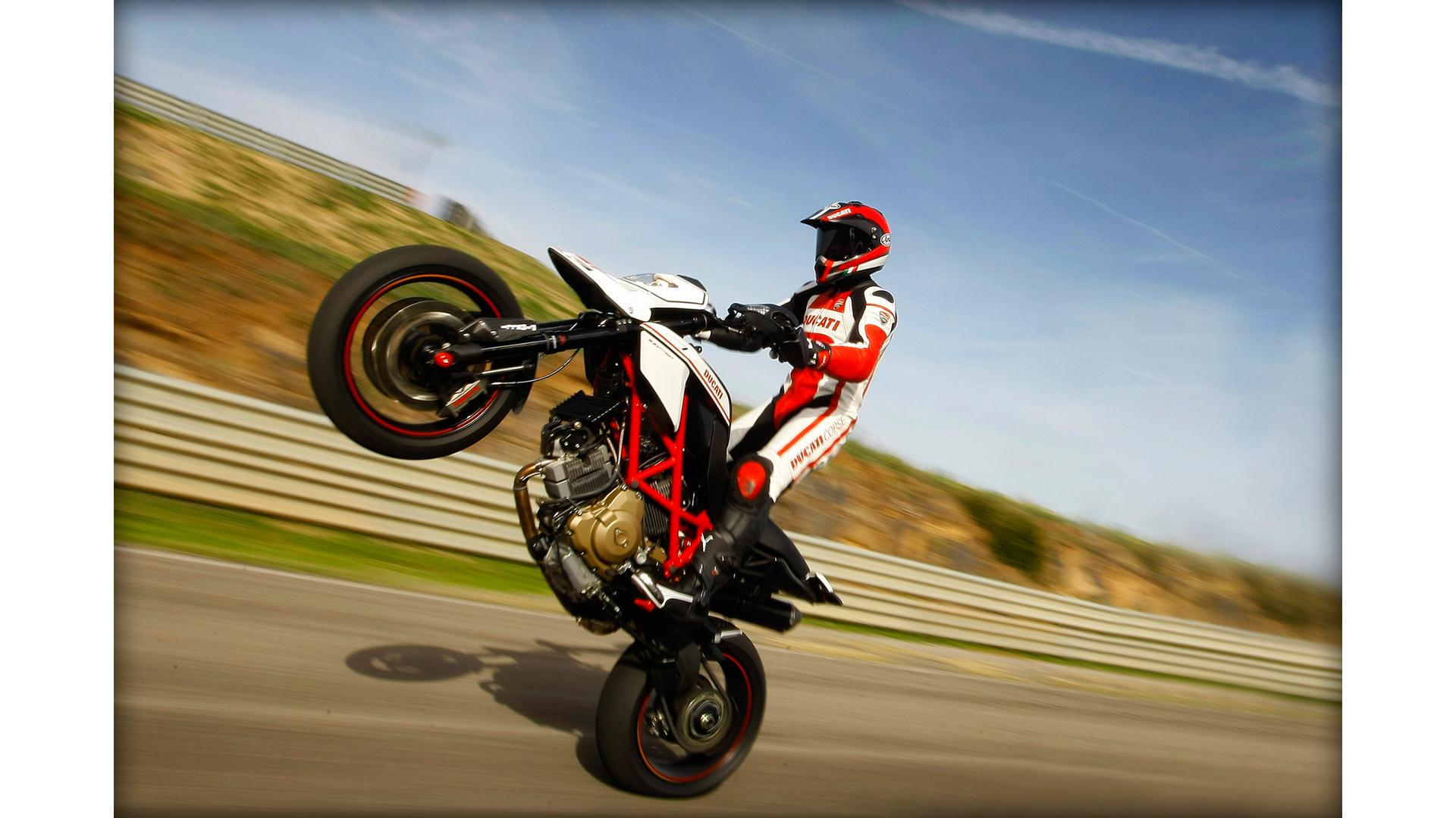 Hypermotard 1100 РѕР±РѕРё