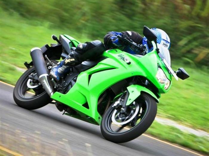 Mengenal Kiprah Tiap Generasi Kawasaki Ninja 250 Series Di Indonesia ...