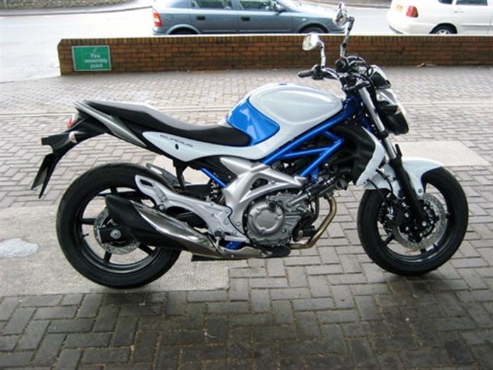 Suzuki sfv650 Gladius Wallpapers