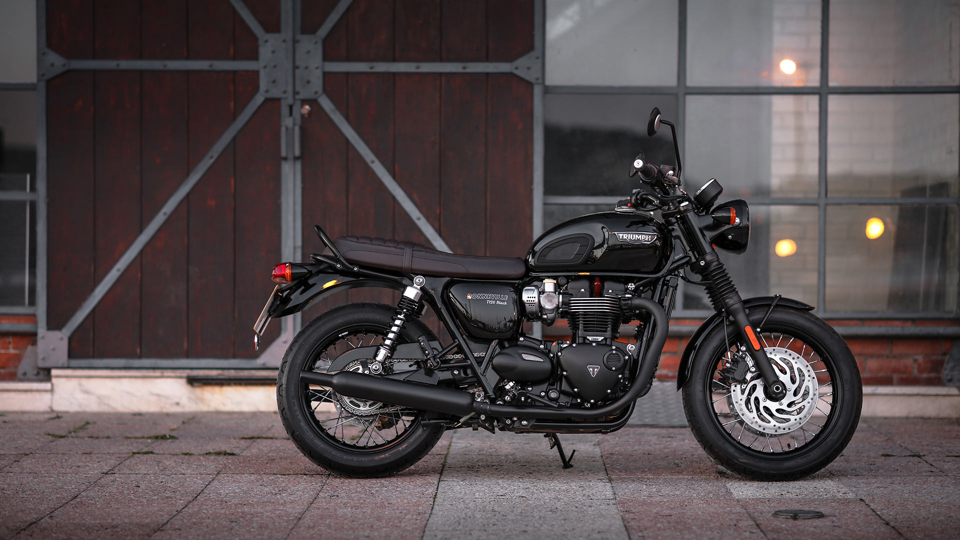 triumph bonneville t120 black