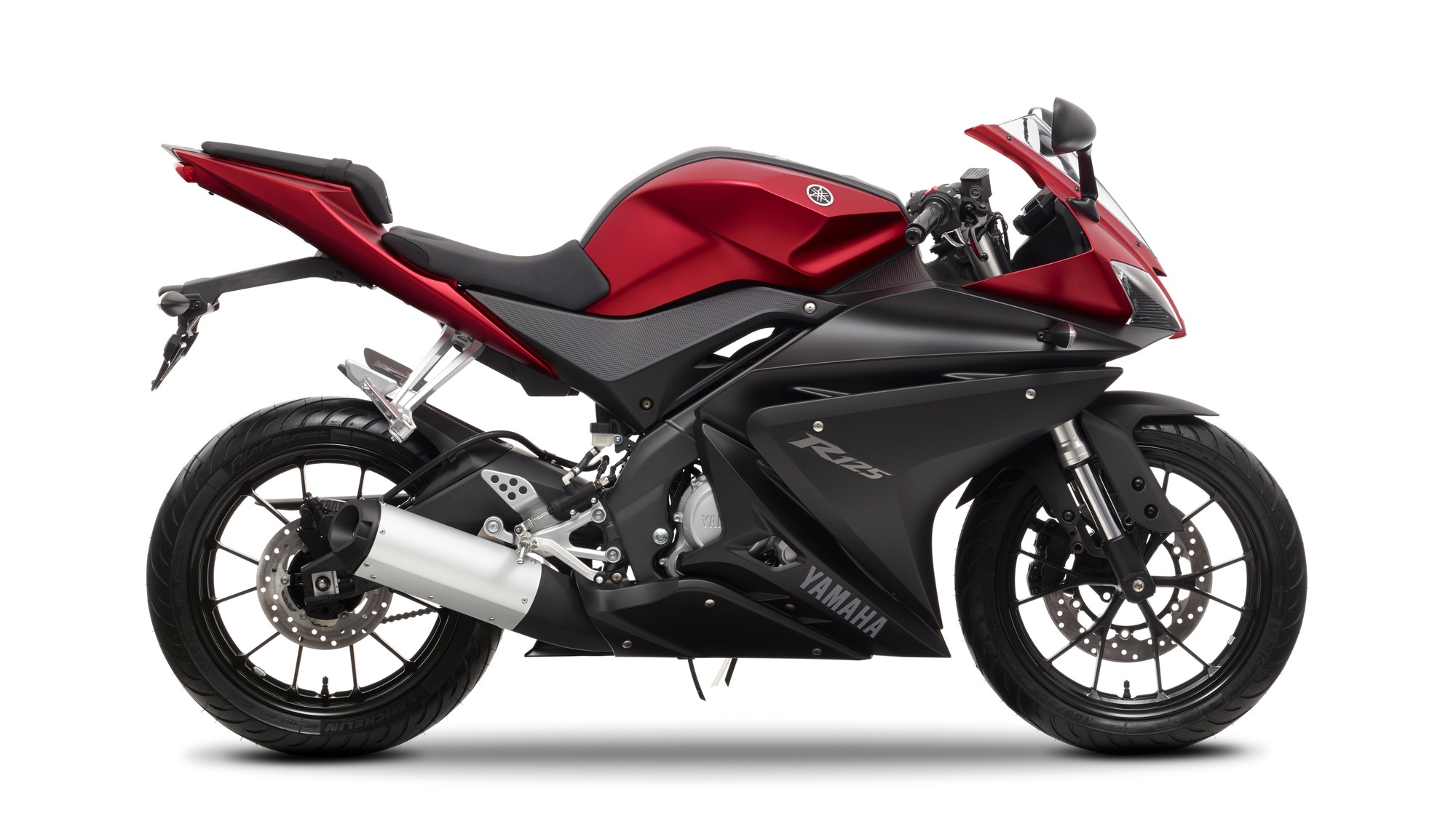 2014 Yamaha YZF-R125 Side View 'Red'