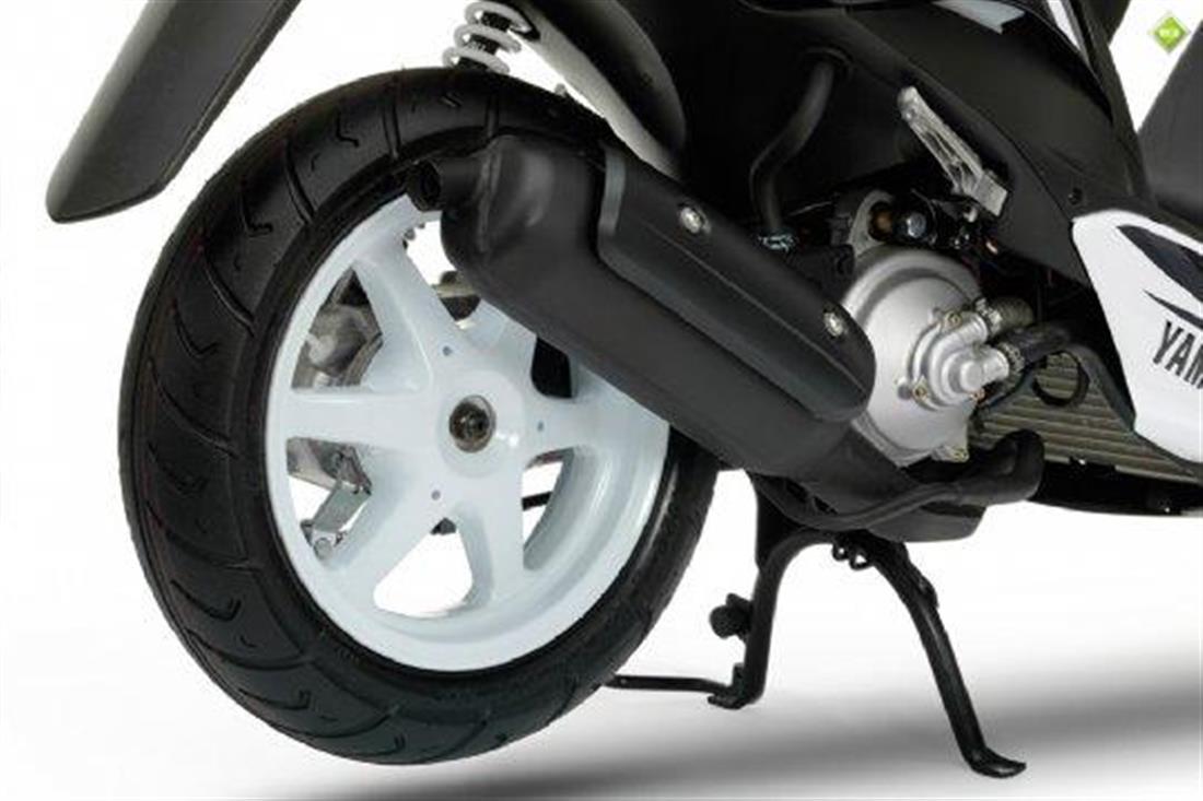 Колесо ямаха. Yamaha jog RR 50. Колесо Ямаха джог. Yamaha jog колеса. Переднего колеса Yamaha jog.