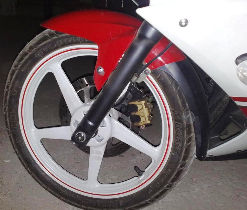 yamaha r15 v3 back tyre price