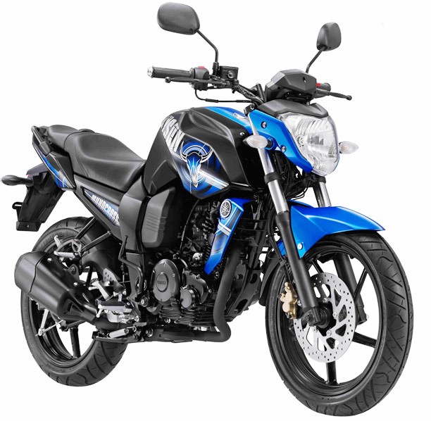 Yamaha Byson Front 3-Quarter 'Black/Blue'