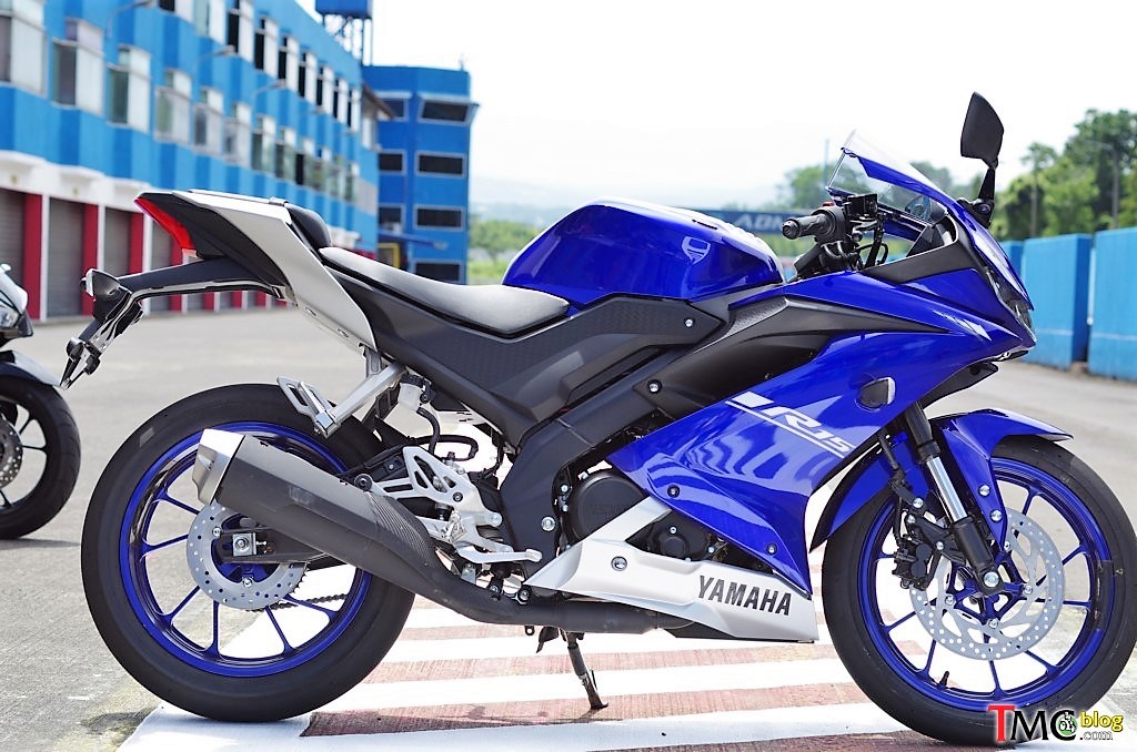 R15V3 Racing Blue Images / New R15 Color Options Launched ...