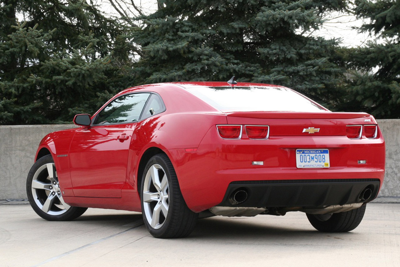 Chevrolet Camaro SS красный 2010