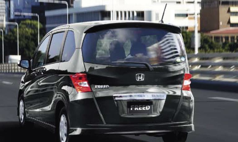 Honda freed black tourer