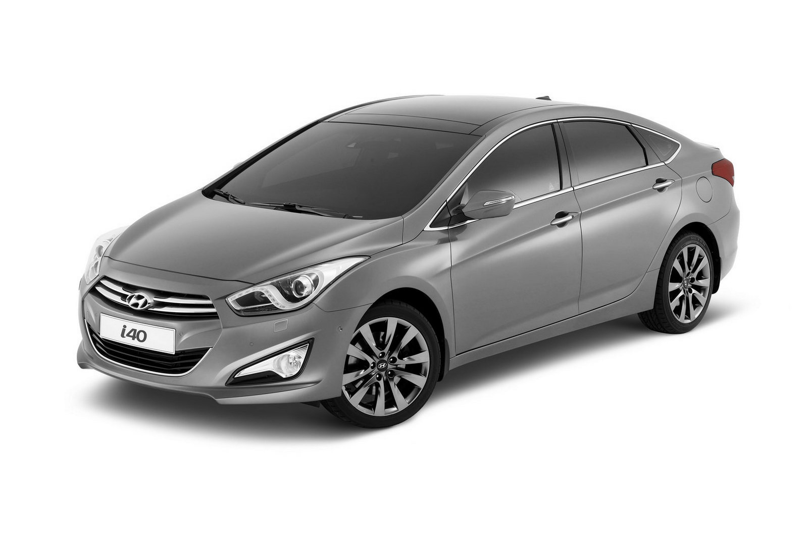 Hyundai i40 скрип сзади