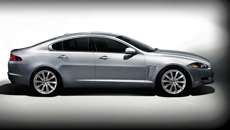 Jaguar XF Side View 'Rhodium Silver'