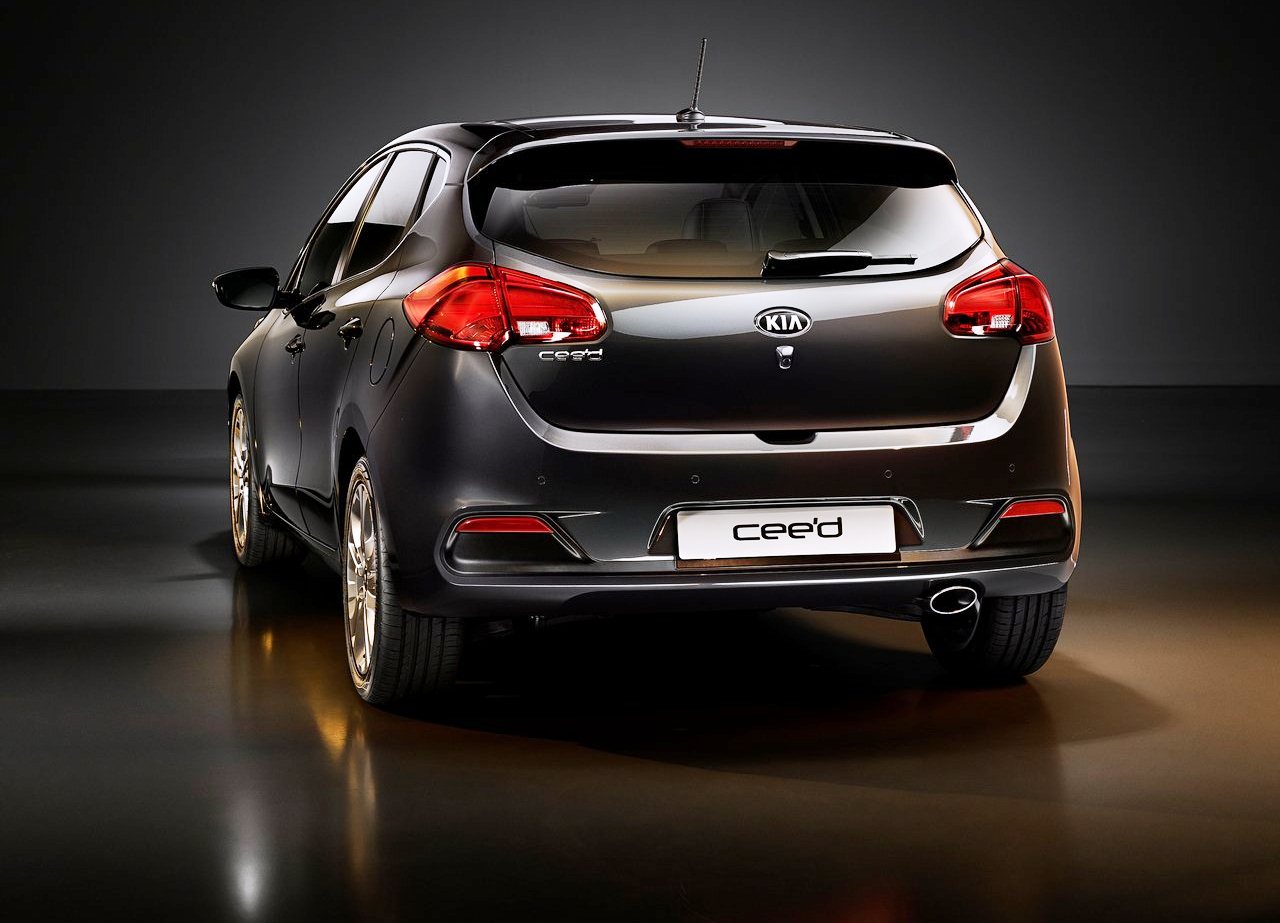 Kia ceed 2013 год