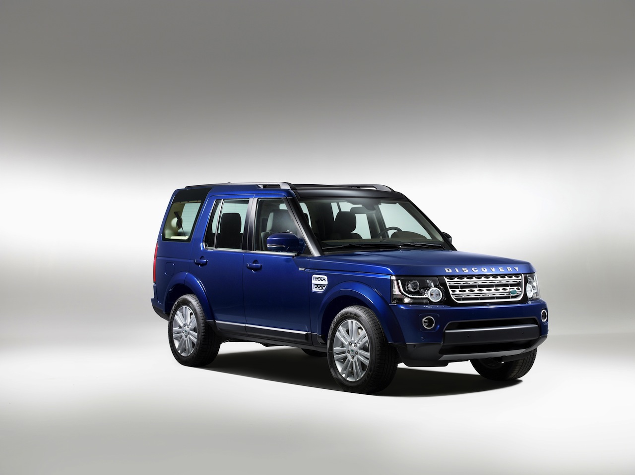 2014 Land Rover Discovery 4 - Showing 2014-Land-Rover-Discovery-4-1.jpg