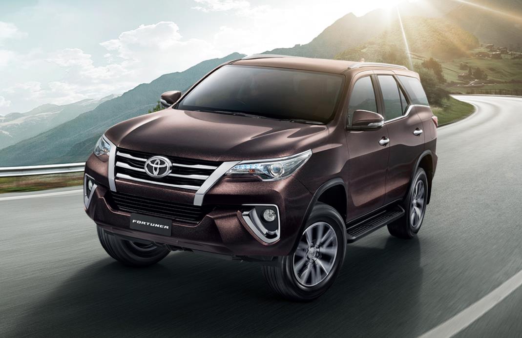 2016 Toyota Fortuner Images, Wallpapers and Photos